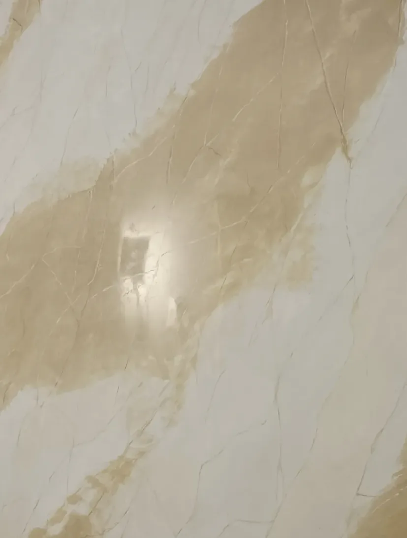 Parete a effetto marmo, dettaglio delle venature