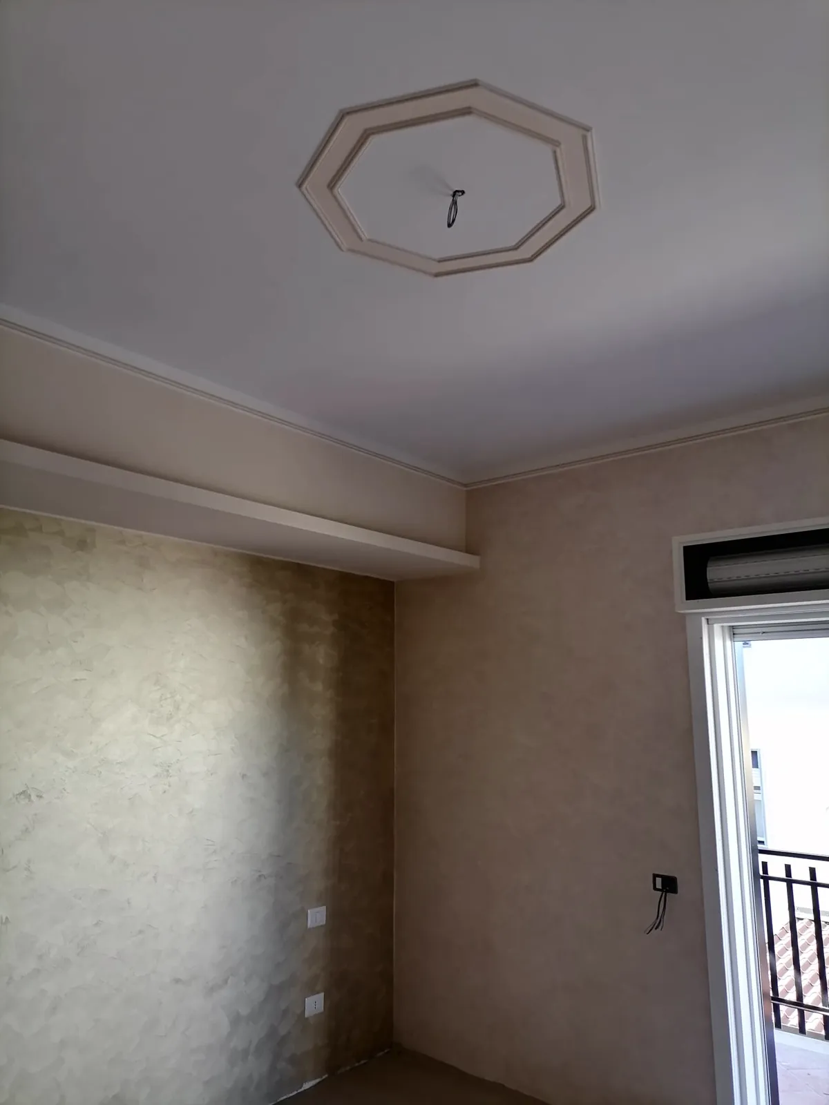 Soffitto con rosone ottagonale in cartongesso